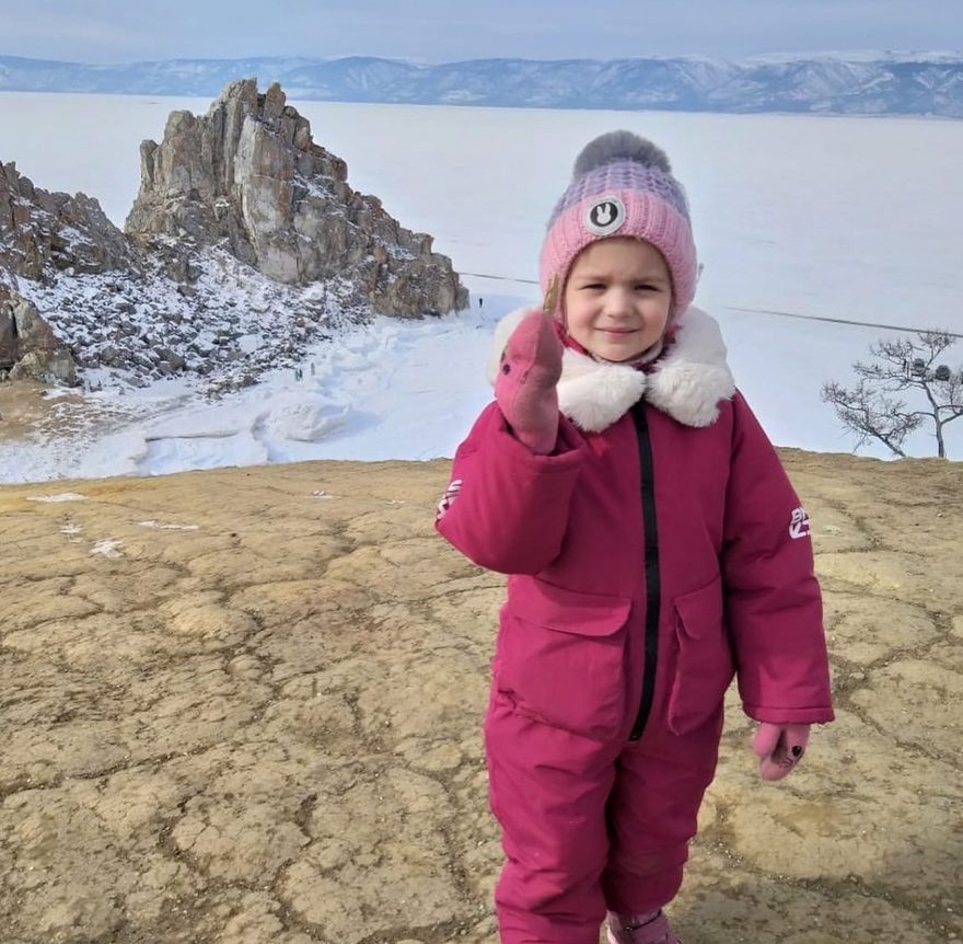 Международный творческий конкурс «Зимним холодом пахнуло на поля и на леса...»  - детский рисунок, поделка, творческая работа, категория школьники, 1 класс, дистанционный конкурс, школьный конкурс