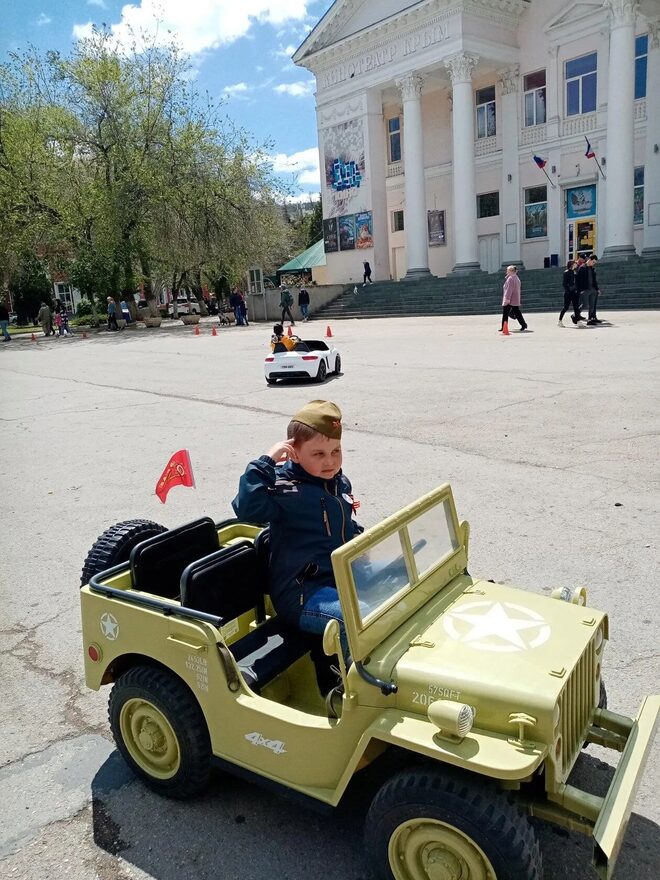 Международный творческий конкурс «Встречаем День Победы»  - детский рисунок, поделка, творческая работа, категория школьники, 3 класс, дистанционный конкурс, школьный конкурс