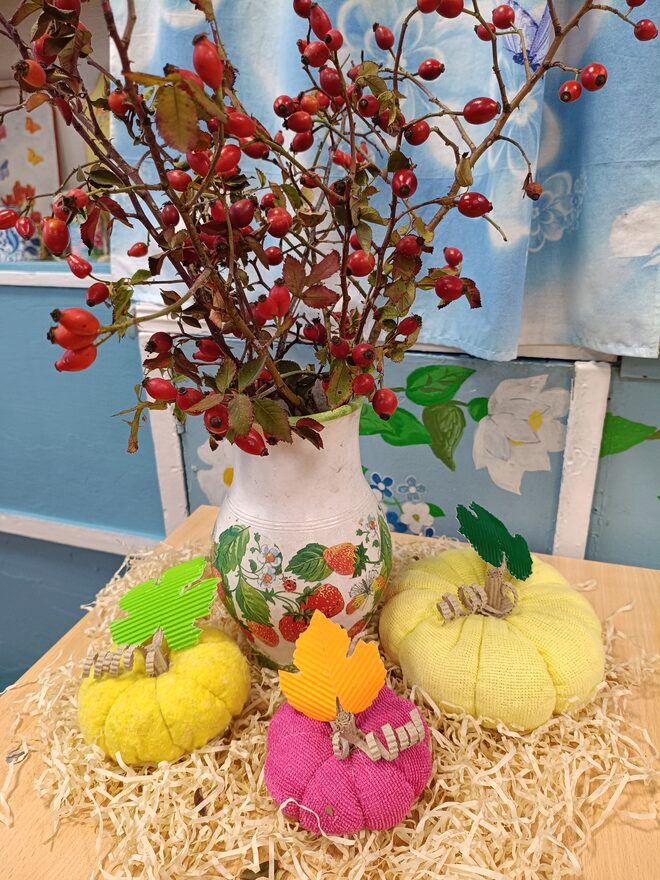 Всероссийский творческий конкурс «Осенняя фантазия»  - детский рисунок, поделка, творческая работа, категория взрослые, дистанционный конкурс, школьный конкурс