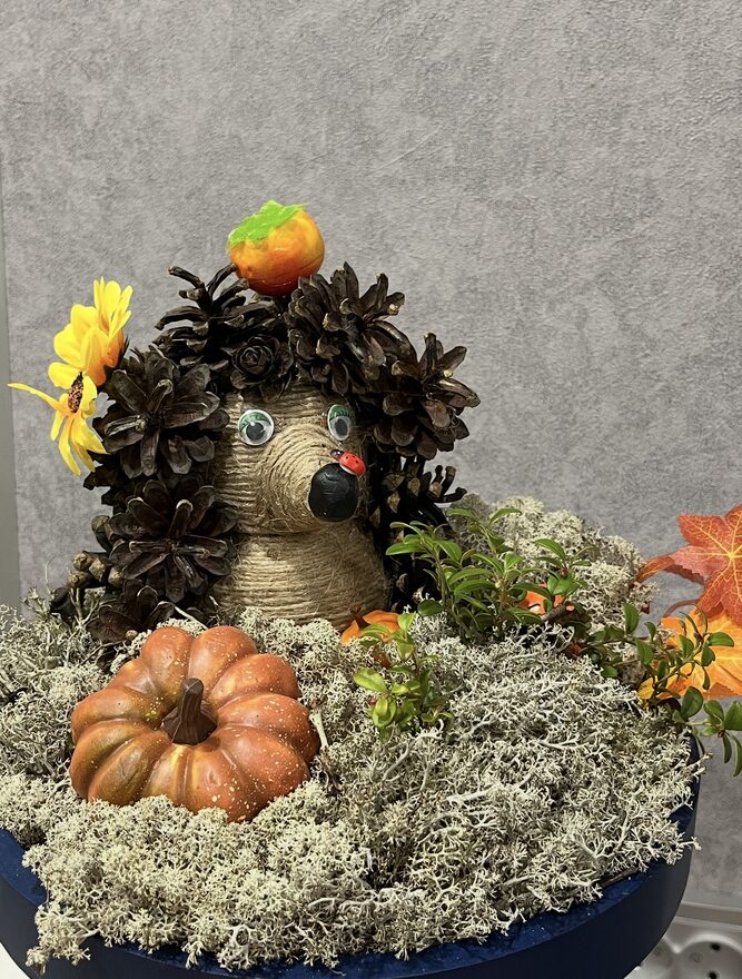 Всероссийский творческий конкурс «Дары осени»  - детский рисунок, поделка, творческая работа, категория школьники, 6 класс, дистанционный конкурс, школьный конкурс