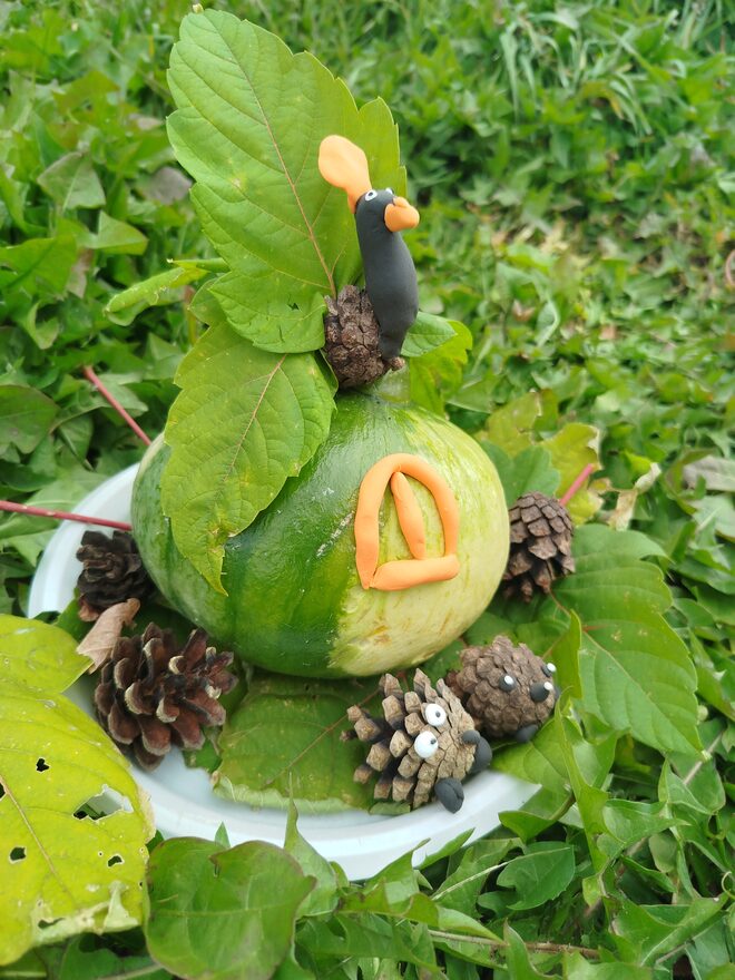 Всероссийский творческий конкурс «Очарование осени»  - детский рисунок, поделка, творческая работа, категория школьники, 1 класс, дистанционный конкурс, школьный конкурс