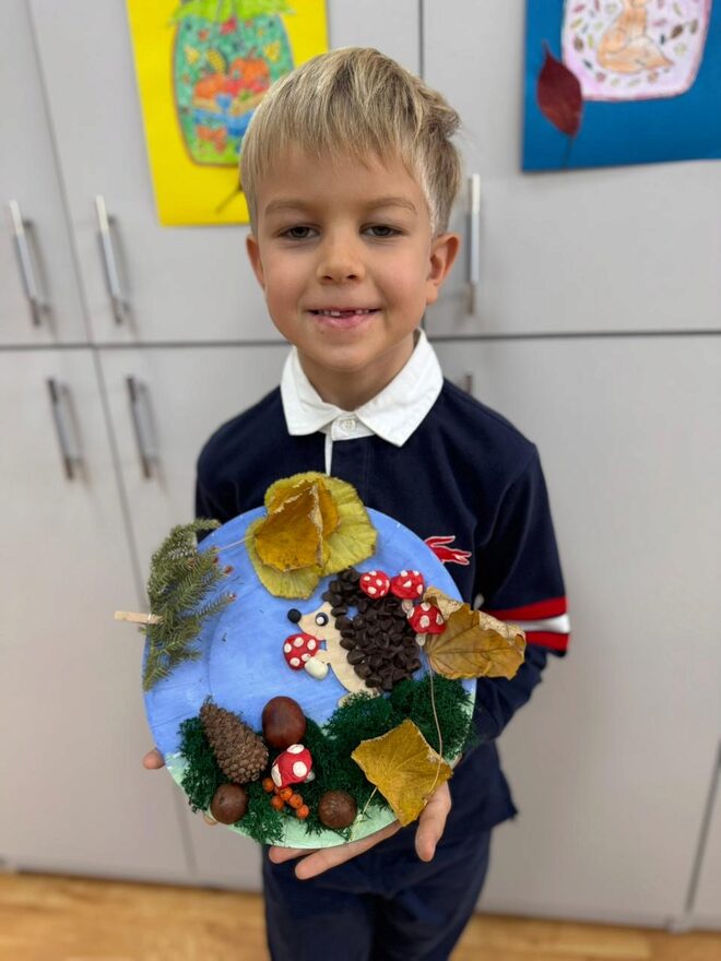 Всероссийский творческий конкурс «Очарование осени»  - детский рисунок, поделка, творческая работа, категория школьники, 1 класс, дистанционный конкурс, школьный конкурс