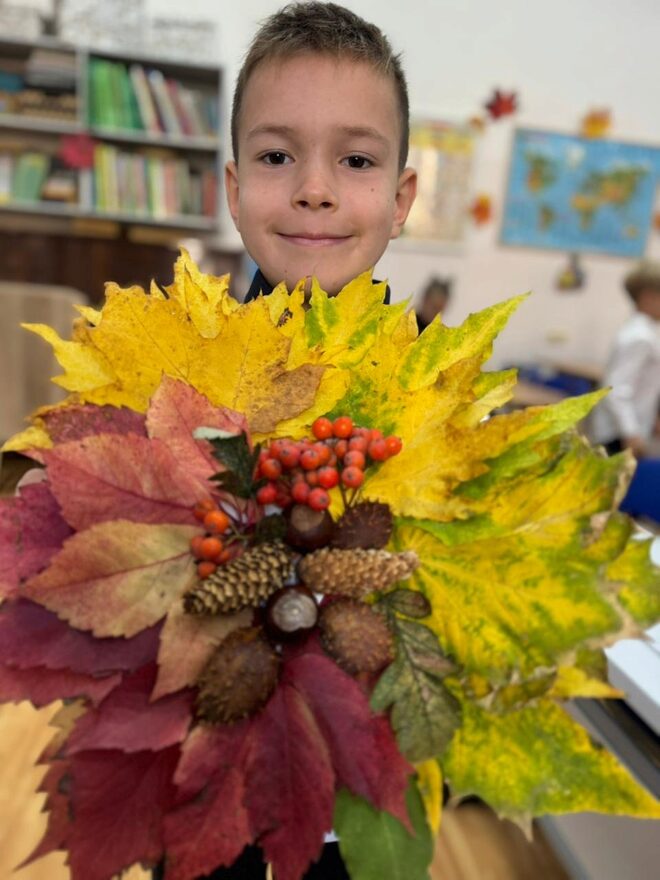 Всероссийский творческий конкурс «Очарование осени»  - детский рисунок, поделка, творческая работа, категория школьники, 1 класс, дистанционный конкурс, школьный конкурс