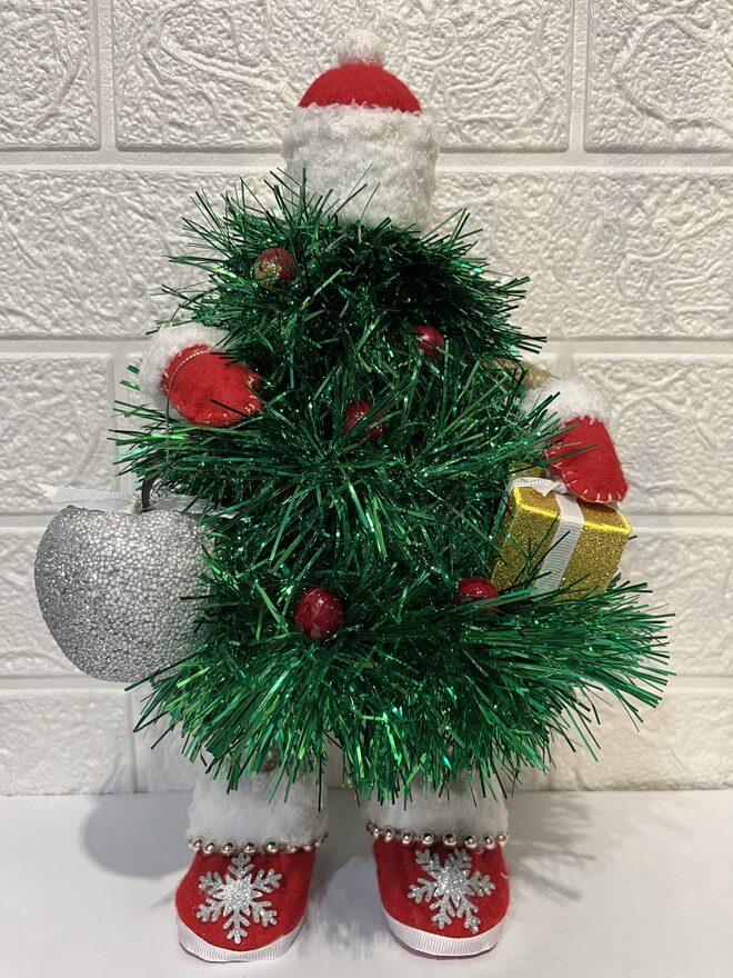 Всероссийский творческий конкурс «Разбросала зима покрывала...»  - детский рисунок, поделка, творческая работа, категория школьники, 2 класс, дистанционный конкурс, школьный конкурс