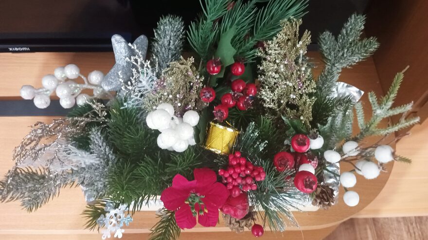 Всероссийский творческий конкурс «Разбросала зима покрывала...»  - детский рисунок, поделка, творческая работа, категория школьники, 5 класс, дистанционный конкурс, школьный конкурс