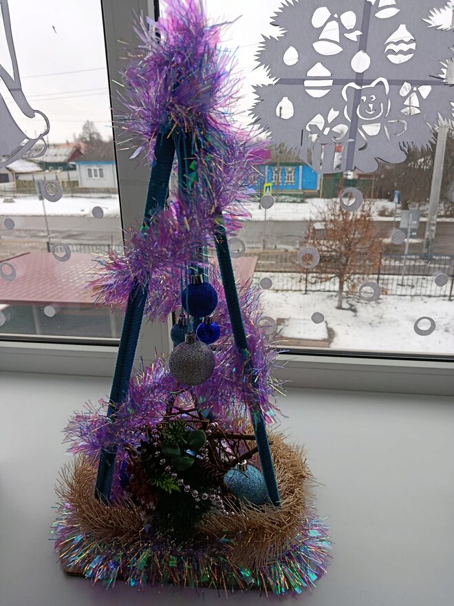 Всероссийский творческий конкурс «Пока часы двенадцать бьют...»  - детский рисунок, поделка, творческая работа, категория дошкольники, детский сад, дистанционный конкурс, школьный конкурс