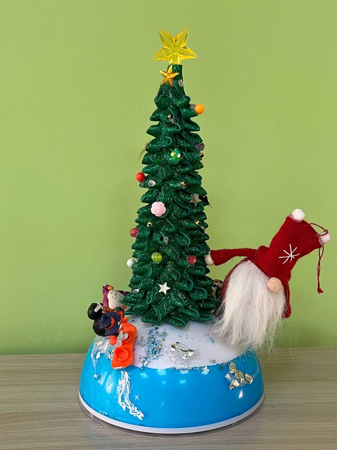 Всероссийский творческий конкурс «Пока часы двенадцать бьют...»  - детский рисунок, поделка, творческая работа, категория дошкольники, детский сад, дистанционный конкурс, школьный конкурс