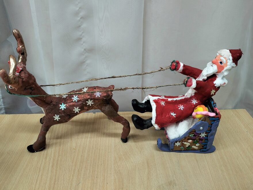 Всероссийский творческий конкурс «Пока часы двенадцать бьют...»  - детский рисунок, поделка, творческая работа, категория школьники, 4 класс, дистанционный конкурс, школьный конкурс