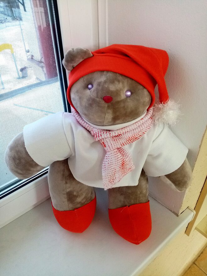 Всероссийский творческий конкурс «Пока часы двенадцать бьют...»  - детский рисунок, поделка, творческая работа, категория школьники, 1 класс, дистанционный конкурс, школьный конкурс