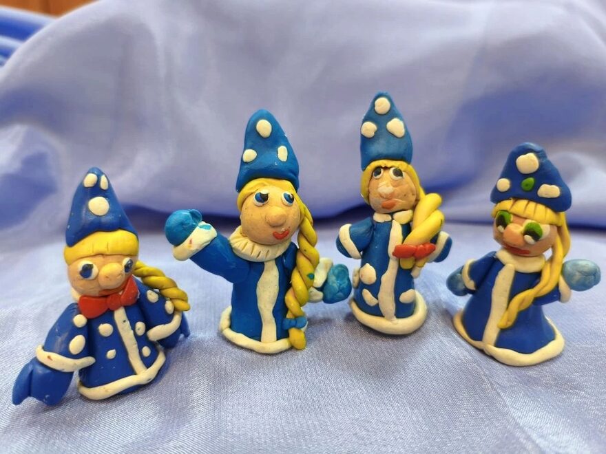 Всероссийский творческий конкурс «Пока часы двенадцать бьют...»  - детский рисунок, поделка, творческая работа, категория дошкольники, детский сад, дистанционный конкурс, школьный конкурс