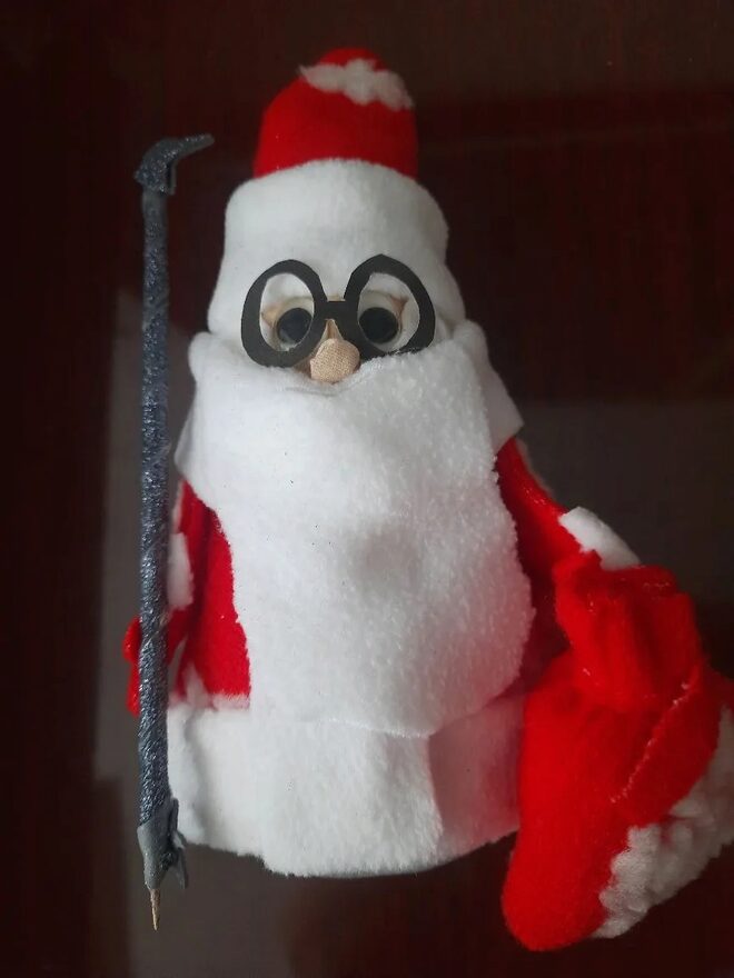 Всероссийский творческий конкурс «Мастерская Деда Мороза»  - детский рисунок, поделка, творческая работа, категория школьники, 11 класс, дистанционный конкурс, школьный конкурс