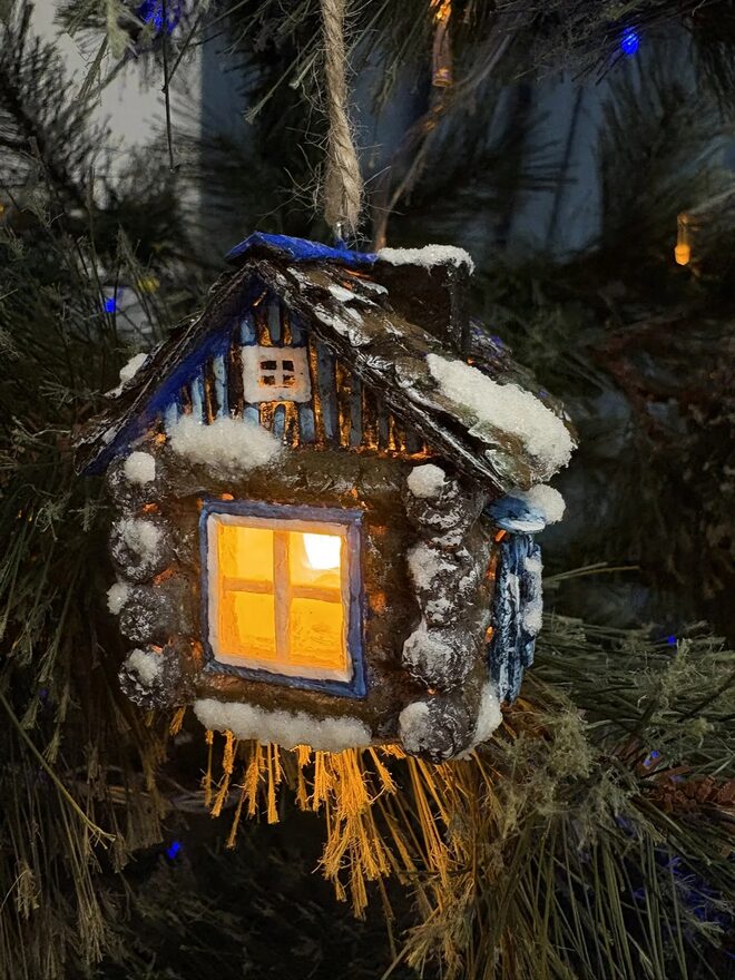 Всероссийский творческий конкурс «Мастерская Деда Мороза»  - детский рисунок, поделка, творческая работа, категория школьники, 7 класс, дистанционный конкурс, школьный конкурс