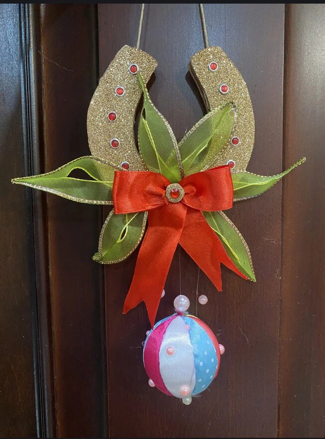 Всероссийский творческий конкурс «Мастерская Деда Мороза»  - детский рисунок, поделка, творческая работа, категория школьники, 4 класс, дистанционный конкурс, школьный конкурс