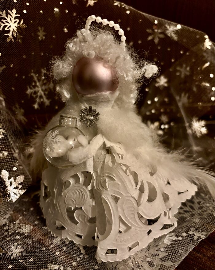 Всероссийский творческий конкурс «Мастерская Деда Мороза»  - детский рисунок, поделка, творческая работа, категория школьники, 4 класс, дистанционный конкурс, школьный конкурс