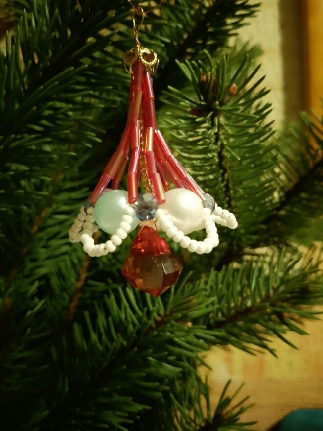 Всероссийский творческий конкурс «Мастерская Деда Мороза»  - детский рисунок, поделка, творческая работа, категория школьники, 4 класс, дистанционный конкурс, школьный конкурс