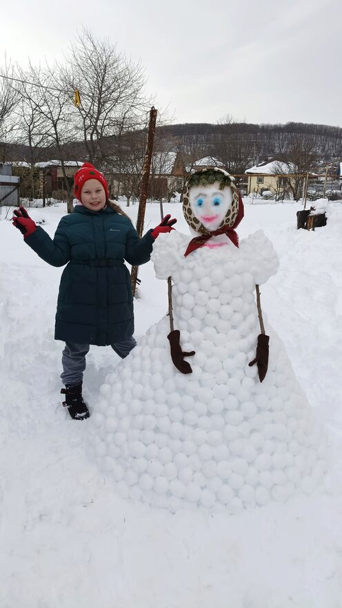 Всероссийский творческий конкурс «Фестиваль снеговиков»  - детский рисунок, поделка, творческая работа, категория школьники, 2 класс, дистанционный конкурс, школьный конкурс