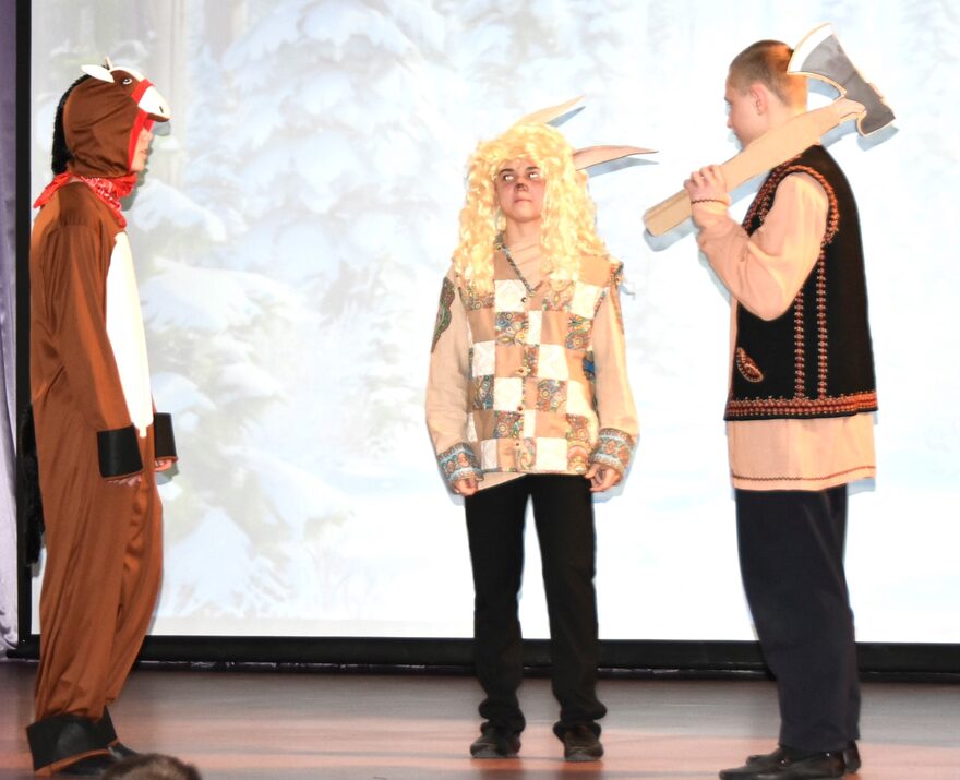 Всероссийский творческий конкурс «По страницам зимних сказок»  - детский рисунок, поделка, творческая работа, категория школьники, 8 класс, дистанционный конкурс, школьный конкурс