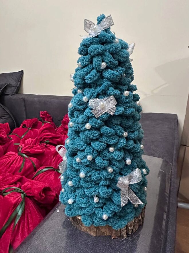 Всероссийский творческий конкурс «Зимушка-зима»  - детский рисунок, поделка, творческая работа, категория школьники, 1 класс, дистанционный конкурс, школьный конкурс