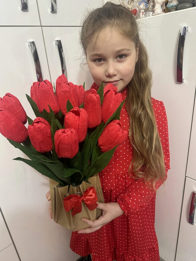 Всероссийский творческий конкурс «8 Марта - праздник весны, цветов и любви»  - детский рисунок, поделка, творческая работа, категория школьники, 4 класс, дистанционный конкурс, школьный конкурс