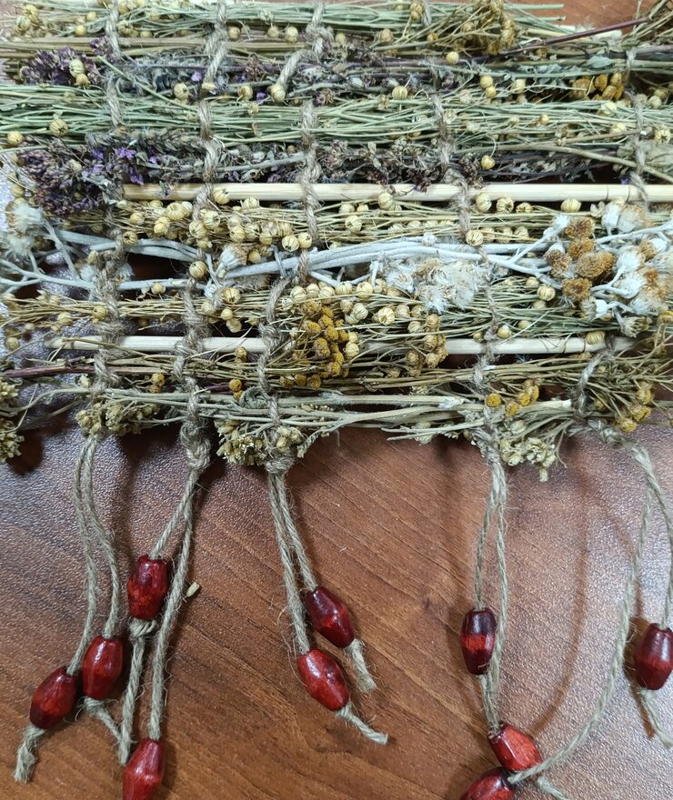 Всероссийский творческий конкурс «8 Марта - праздник весны, цветов и любви»  - детский рисунок, поделка, творческая работа, категория школьники, 2 класс, дистанционный конкурс, школьный конкурс