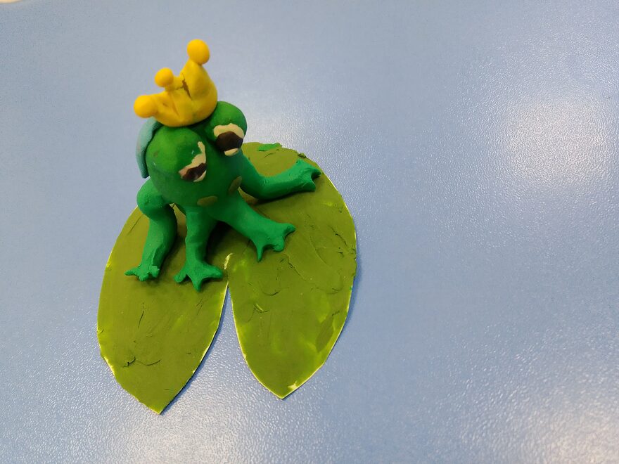 Всероссийский творческий конкурс «Любимые сказки и мультфильмы»  - детский рисунок, поделка, творческая работа, категория школьники, 1 класс, дистанционный конкурс, школьный конкурс