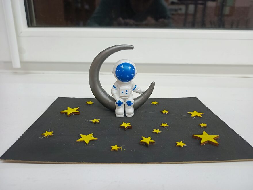 Всероссийский творческий конкурс «Тайны далёких планет»  - детский рисунок, поделка, творческая работа, категория школьники, 3 класс, дистанционный конкурс, школьный конкурс