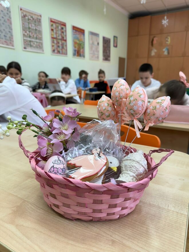 Всероссийский творческий конкурс «Пасхальные традиции»  - детский рисунок, поделка, творческая работа, категория школьники, 3 класс, дистанционный конкурс, школьный конкурс